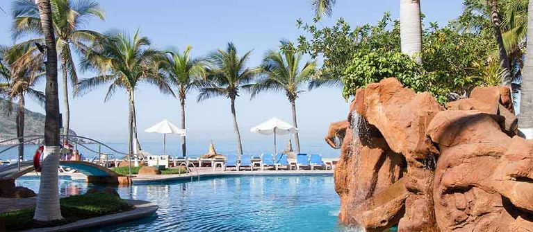 Luna Palace Hotel And Suites