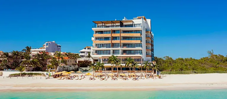 The Fives Oceanfront Puerto Morelos