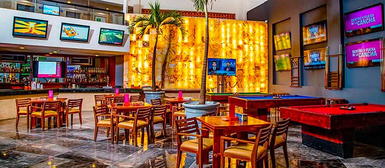 Grand Oasis Palm