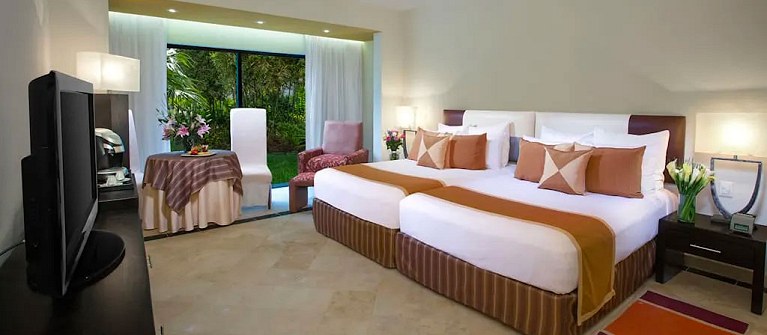 Grand Oasis Riviera