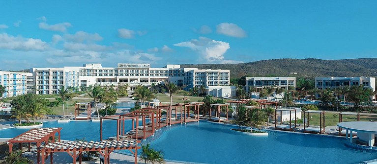 Gran Muthu Almirante Beach Resort