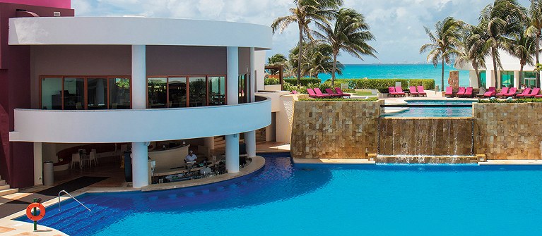 Krystal Grand Cancun