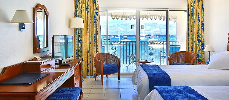 Le Beach Hotel