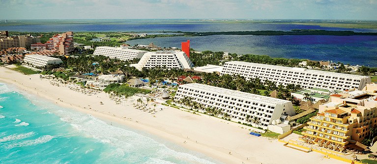 Oasis Cancun Lite