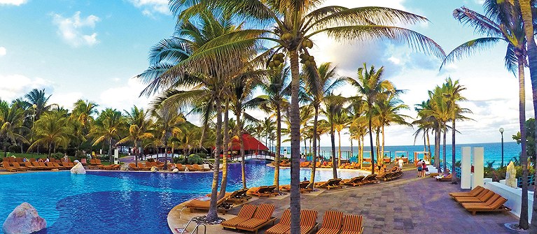 Oasis Cancun Lite