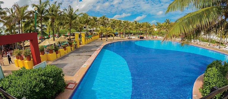 Oasis Cancun Lite