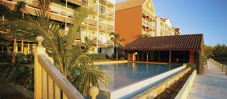 Pelican Bay Hotel
