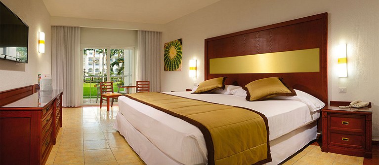Riu Flamingos