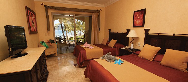 Villa La Estancia Beach Resort And Spa